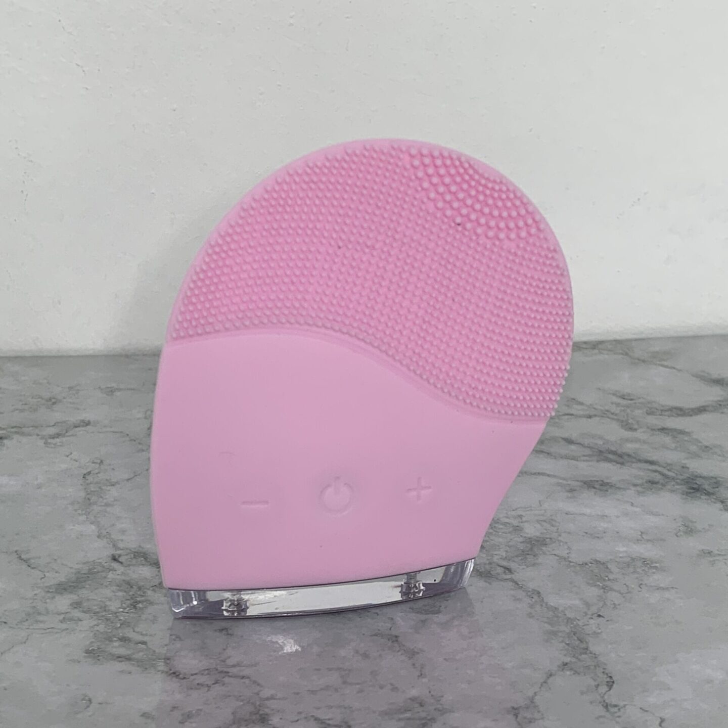 Aldi Lacura Silicone Facial Cleanser for Sensitive Skin in Pink